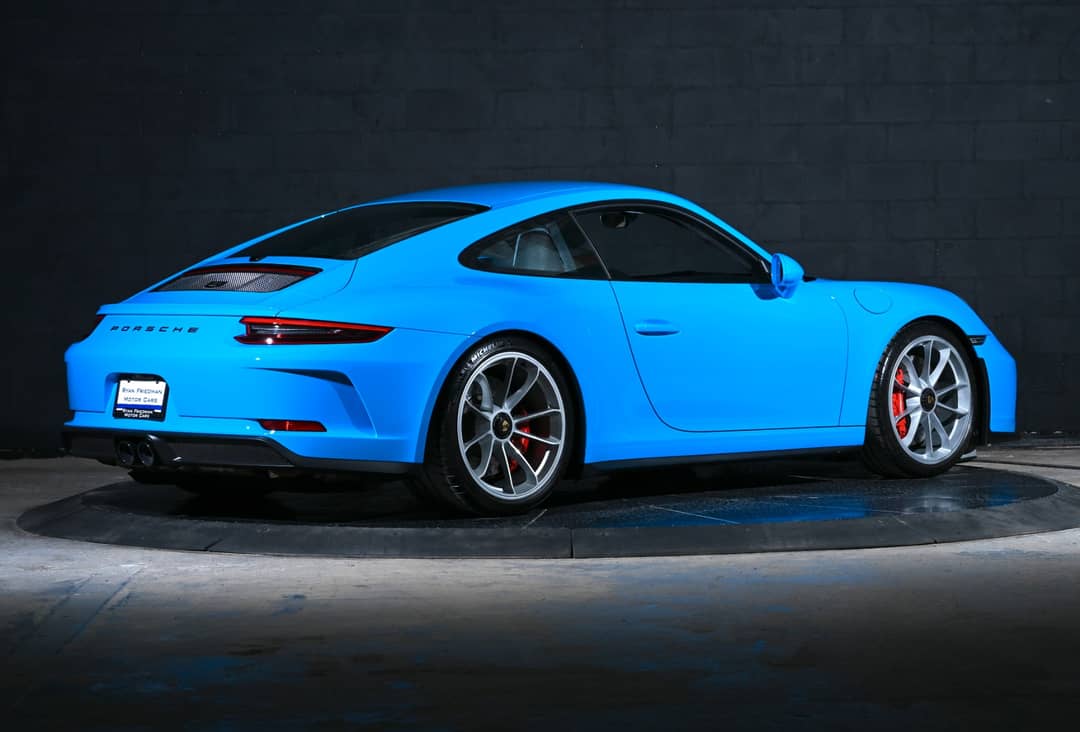 2018 Porsche 911 GT3 Touring — photo 3