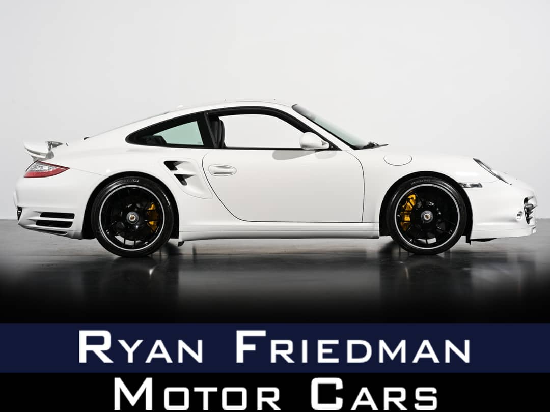 2013 Porsche 911 Turbo S — photo 1