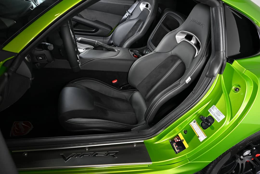 2017 Dodge Viper GTC Snakeskin Edition — photo 6