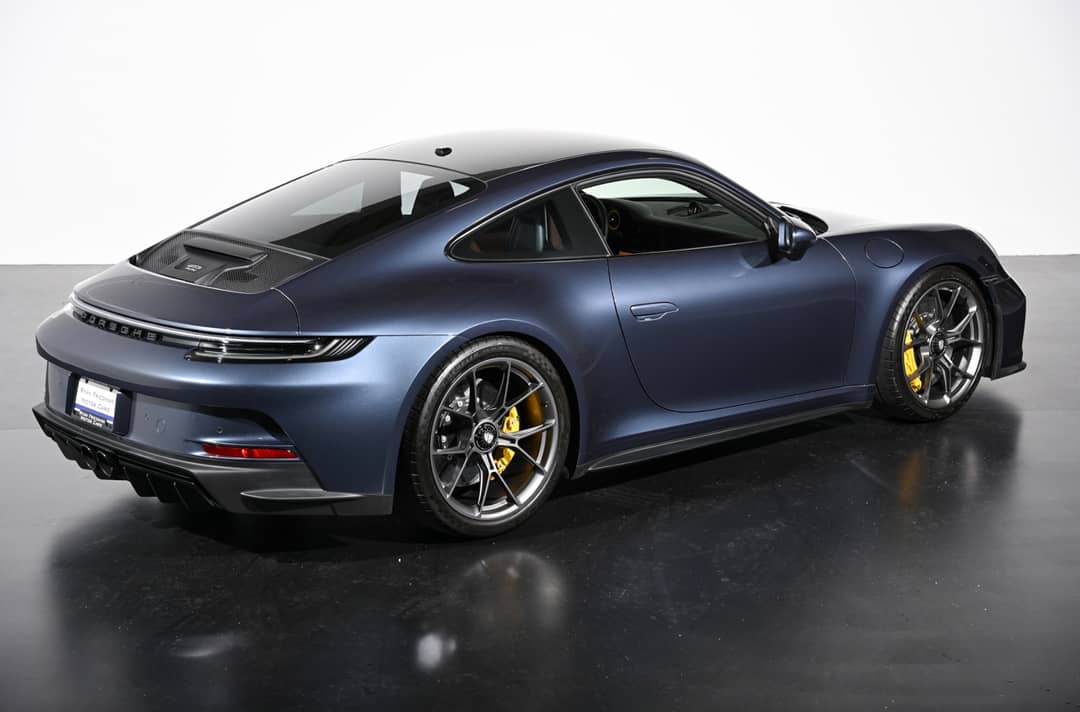 2023 Porsche 911 GT3 Touring — photo 3