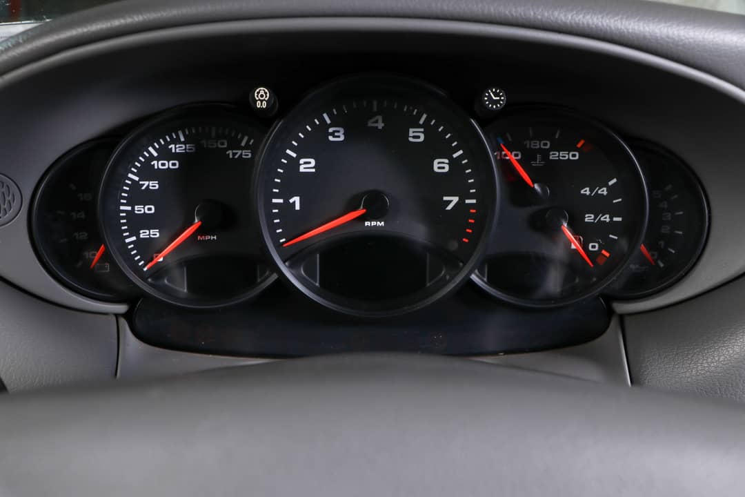 2000 Porsche 911 Carrera — photo 28