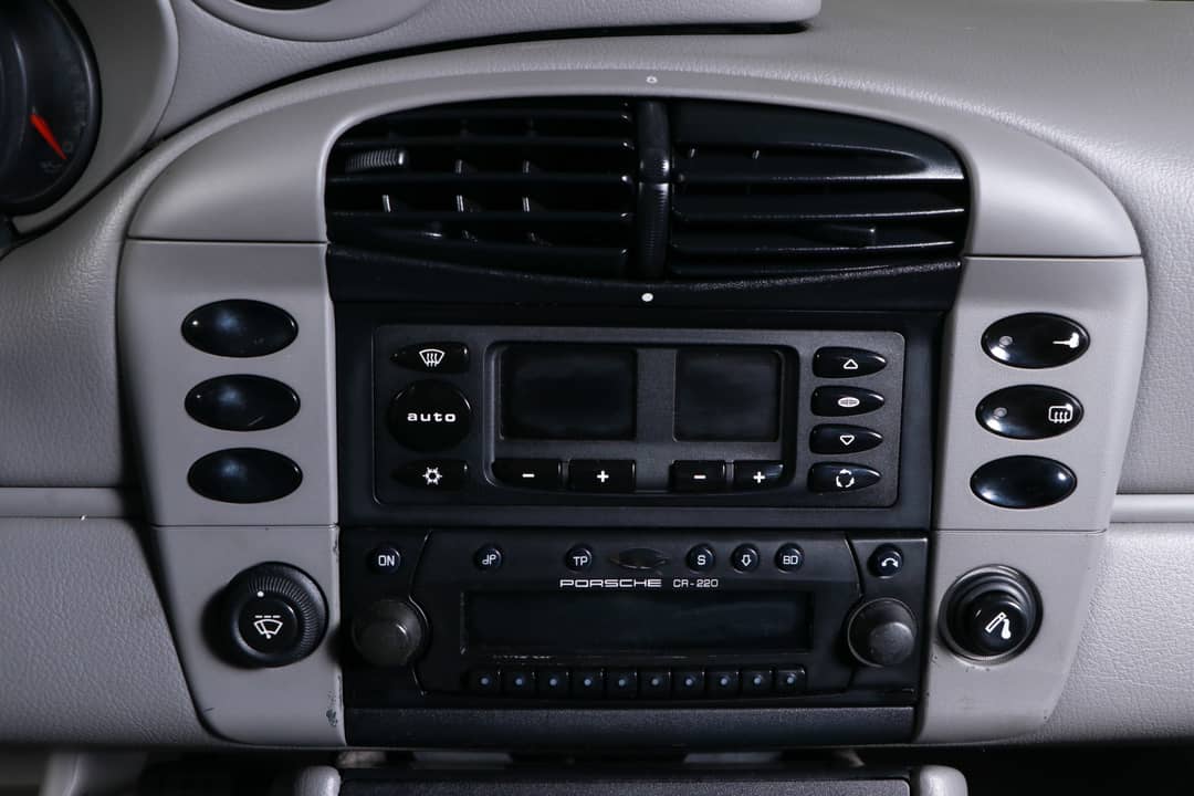 2000 Porsche 911 Carrera — photo 31