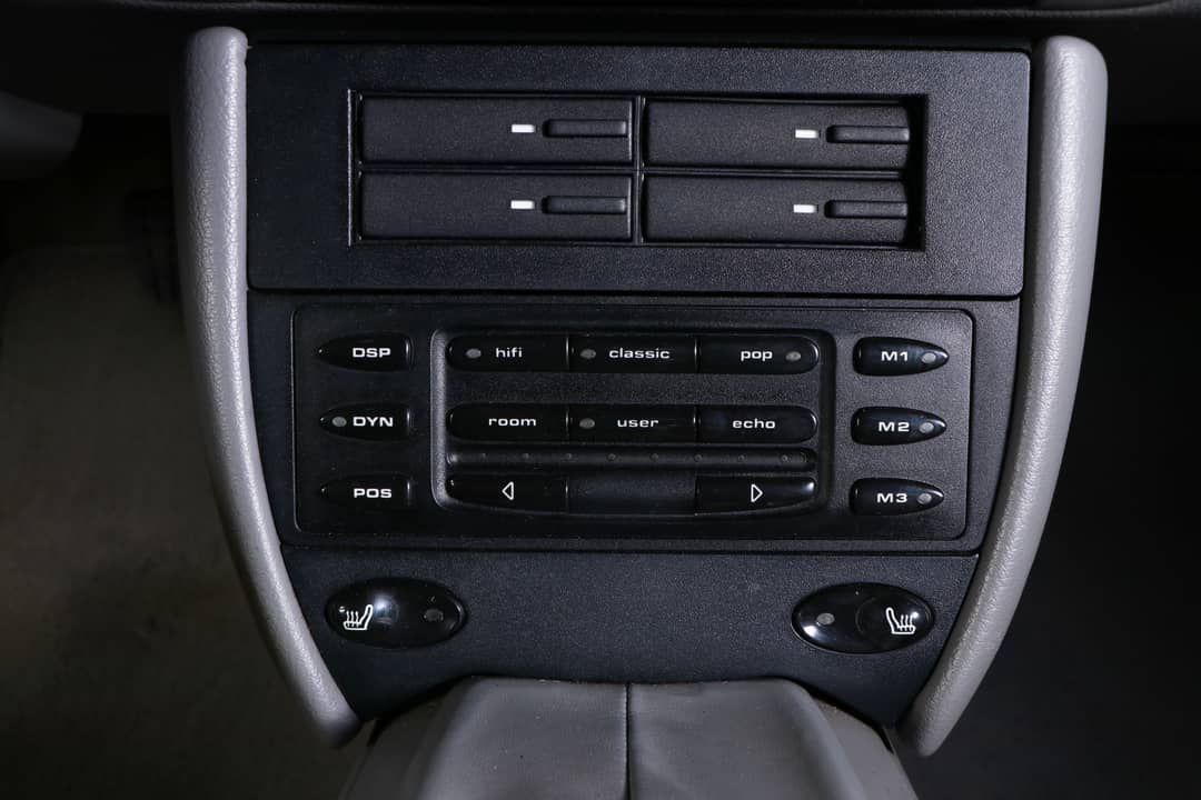 2000 Porsche 911 Carrera — photo 32