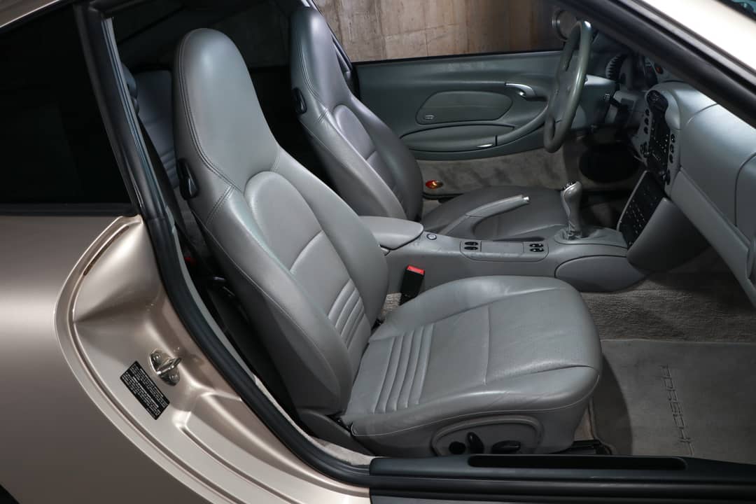 2000 Porsche 911 Carrera — photo 36