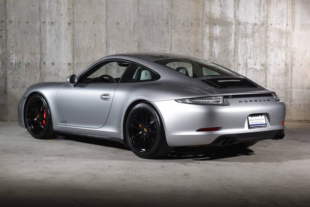2016 Porsche 911 Carrera GTS — photo 12