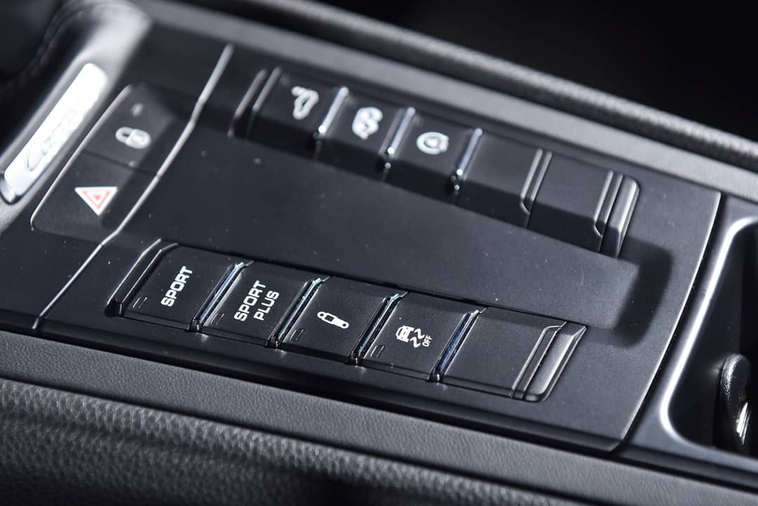 2016 Porsche 911 Carrera GTS — photo 16