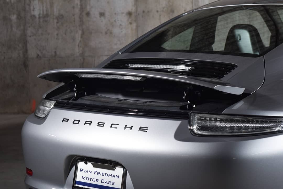2016 Porsche 911 Carrera GTS — photo 18