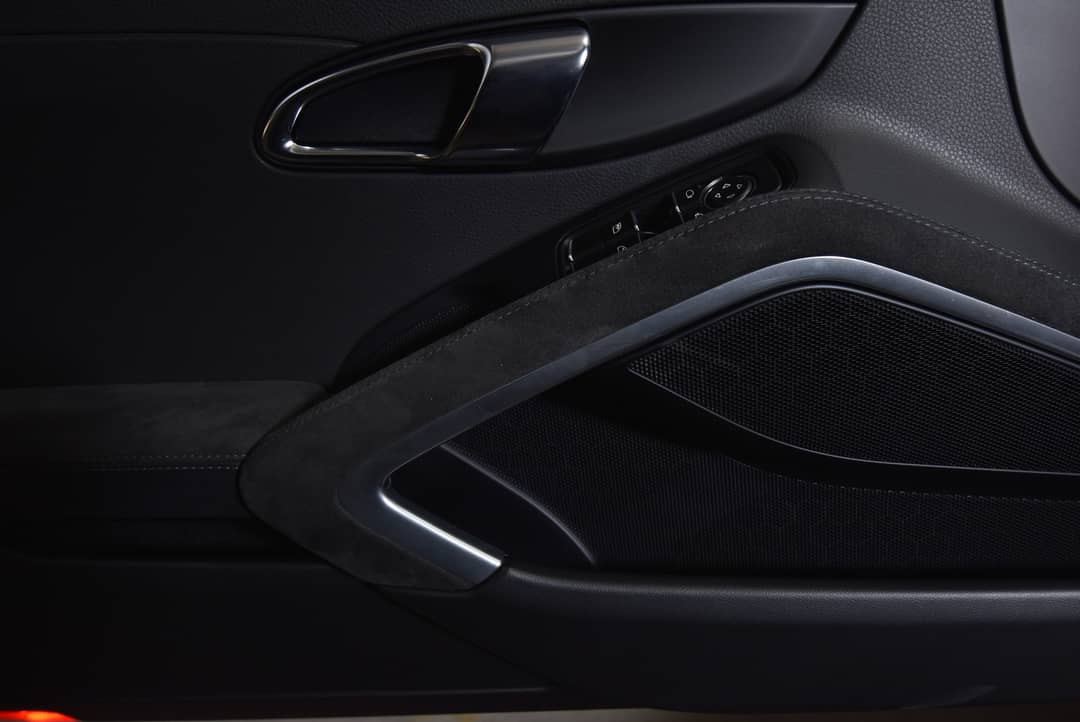 2016 Porsche 911 Carrera GTS — photo 24