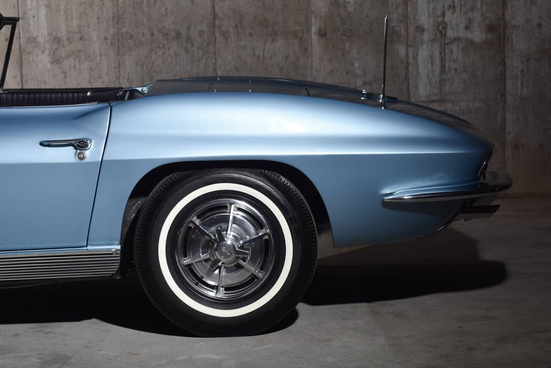 1963 Chevrolet Corvette — photo 27