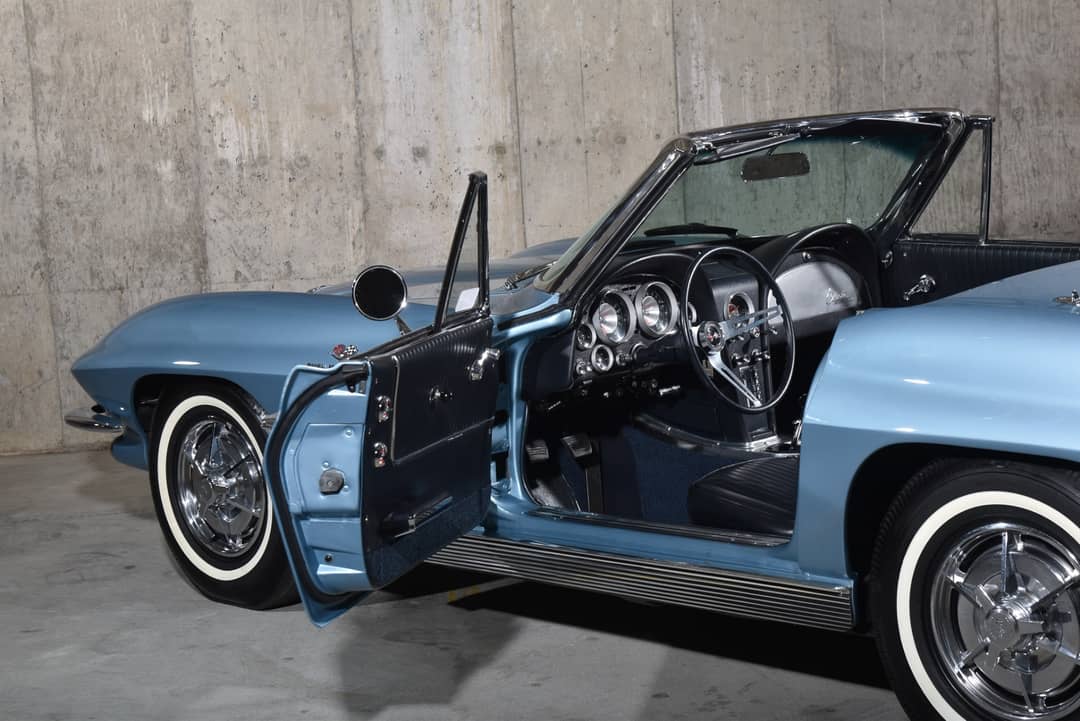 1963 Chevrolet Corvette — photo 30