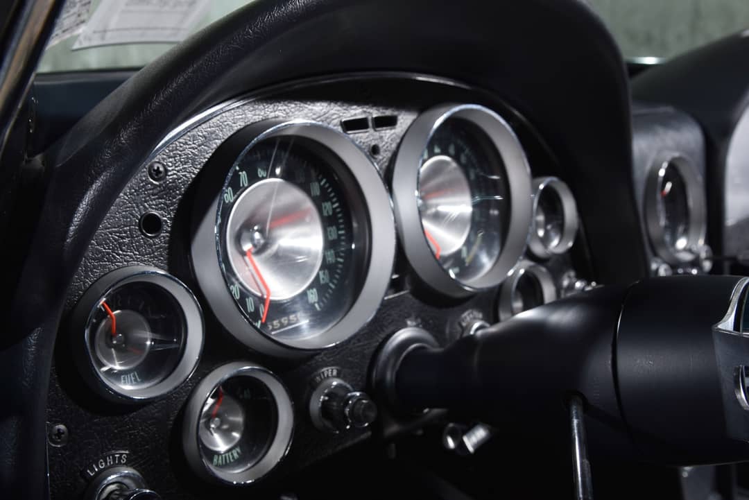 1963 Chevrolet Corvette — photo 41