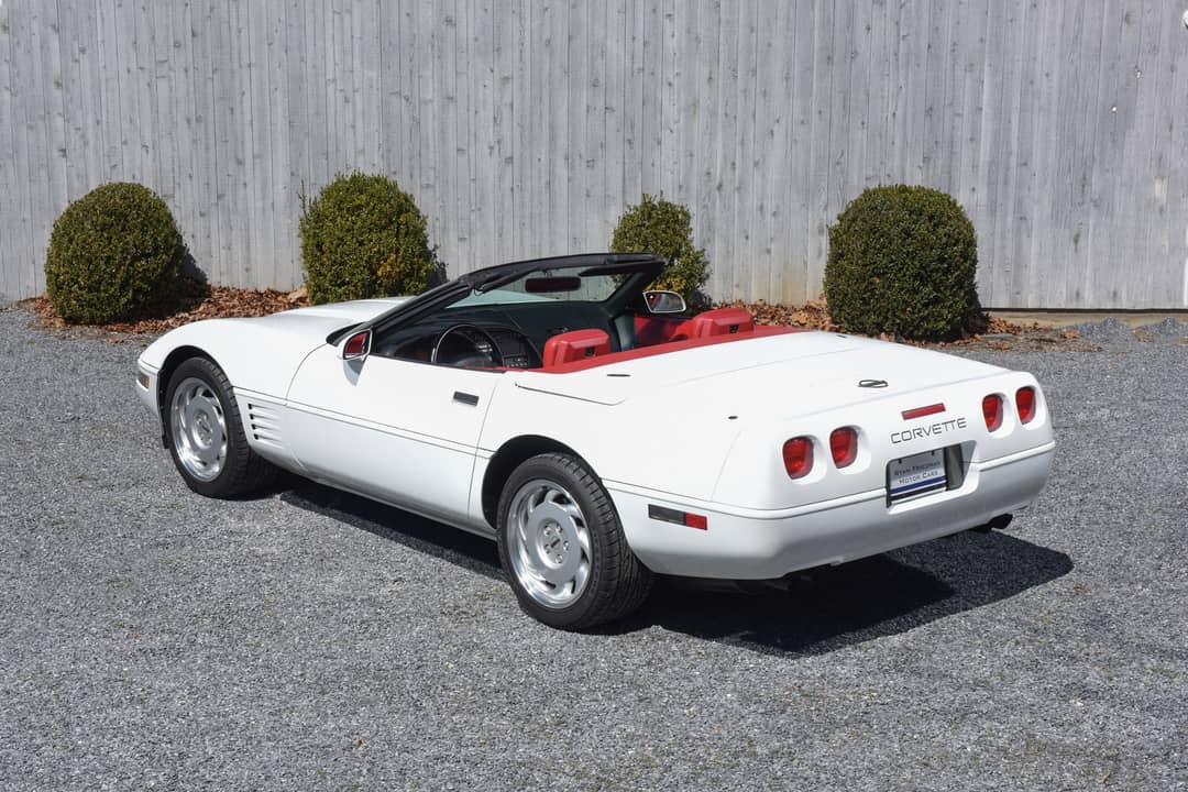 1991 Chevrolet Corvette — photo 11