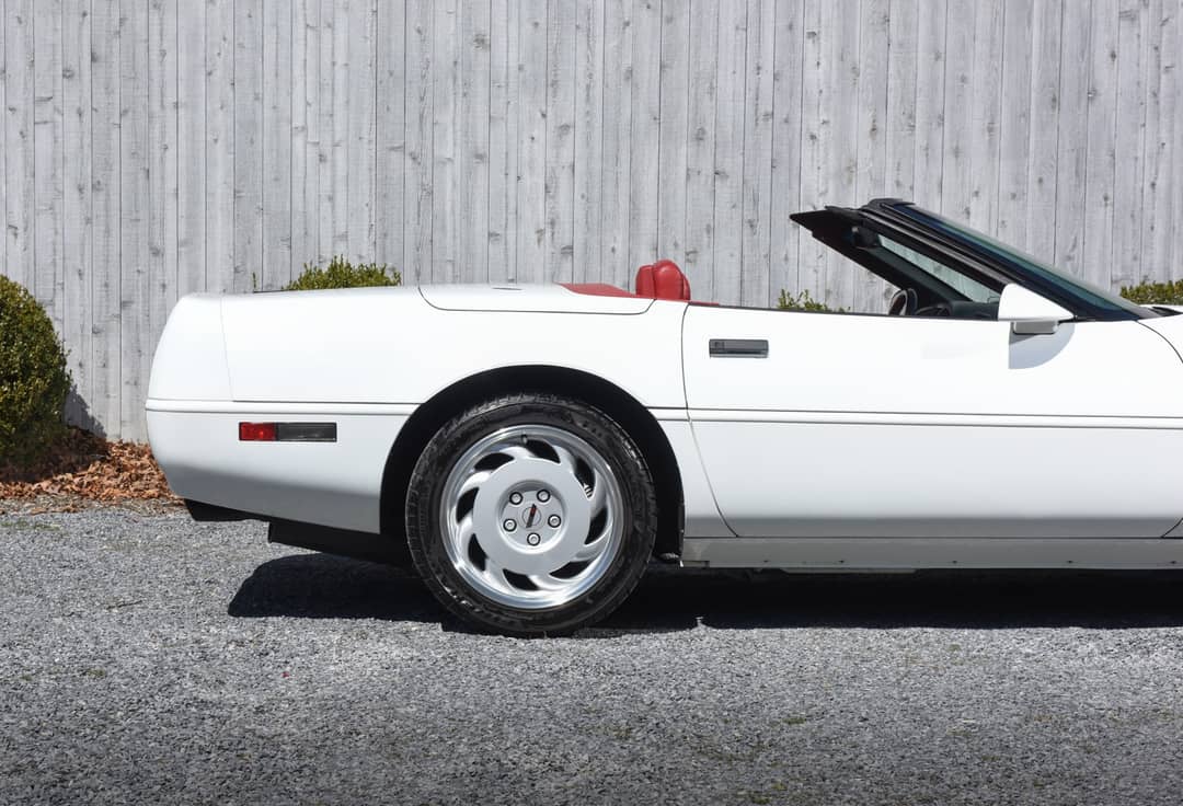 1991 Chevrolet Corvette — photo 14