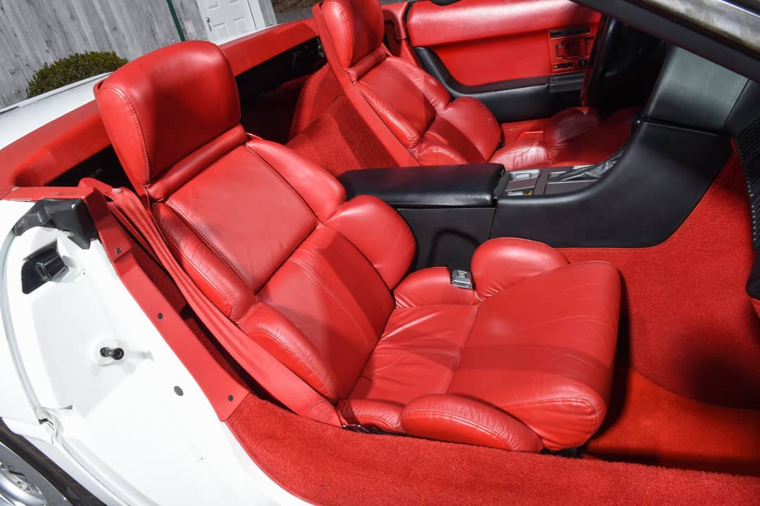1991 Chevrolet Corvette — photo 28