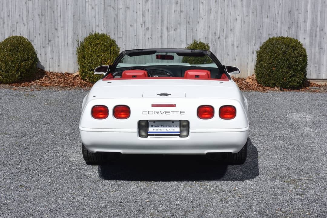 1991 Chevrolet Corvette — photo 10