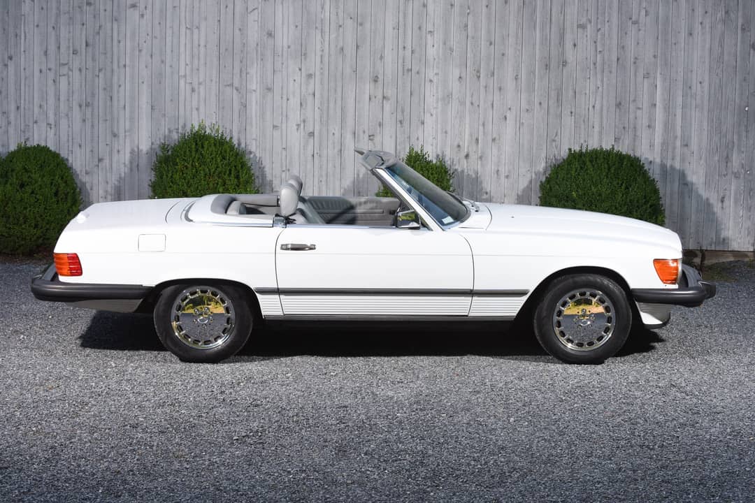 1989 Mercedes-Benz 560-Class 560 SL — photo 2