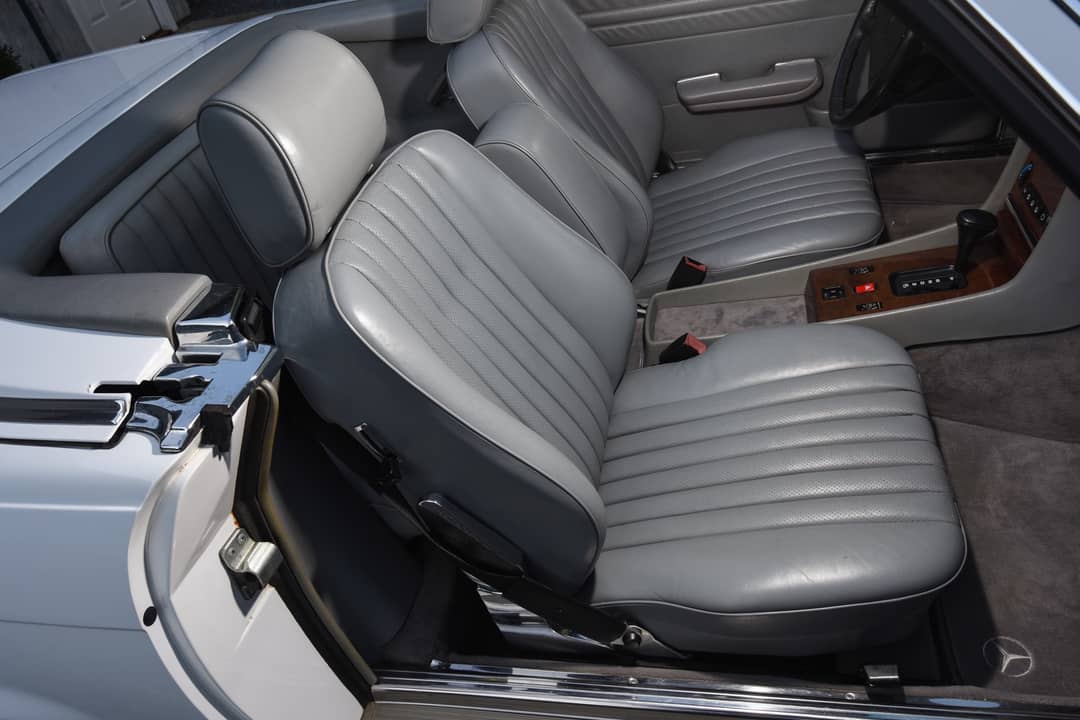 1989 Mercedes-Benz 560-Class 560 SL — photo 20