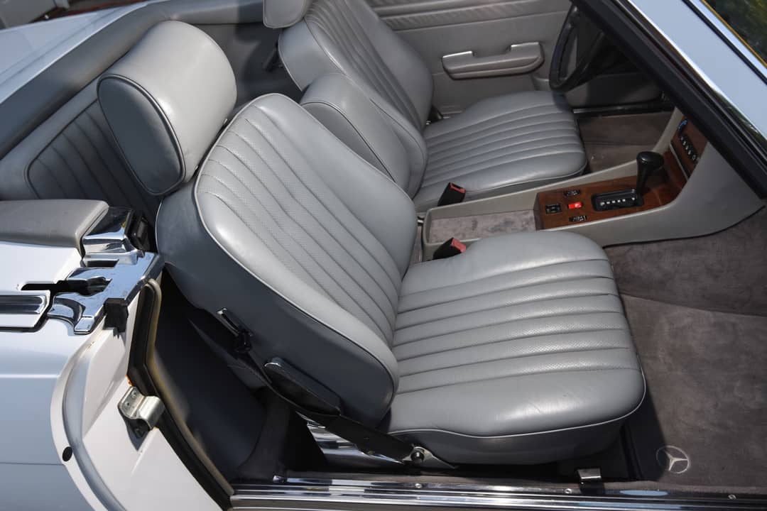 1989 Mercedes-Benz 560-Class 560 SL — photo 21