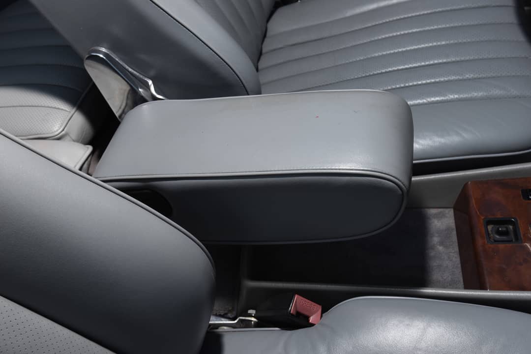 1989 Mercedes-Benz 560-Class 560 SL — photo 25