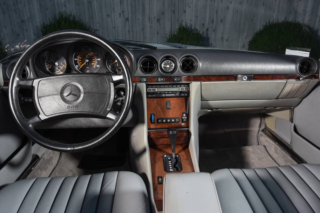 1989 Mercedes-Benz 560-Class 560 SL — photo 45