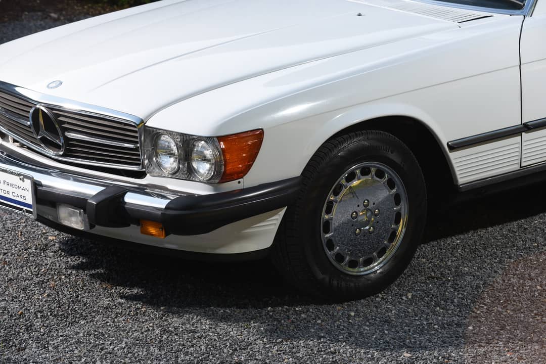 1989 Mercedes-Benz 560-Class 560 SL — photo 8
