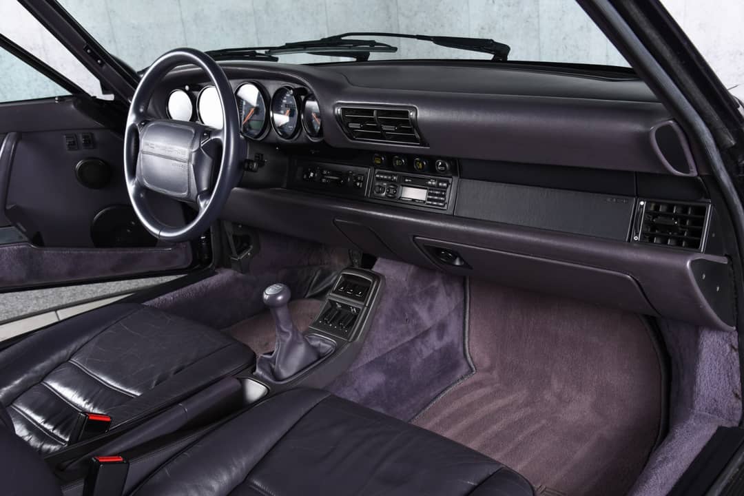 1993 Porsche 911 Carrera 4 30th Anniversary Jubilee Edition — photo 14