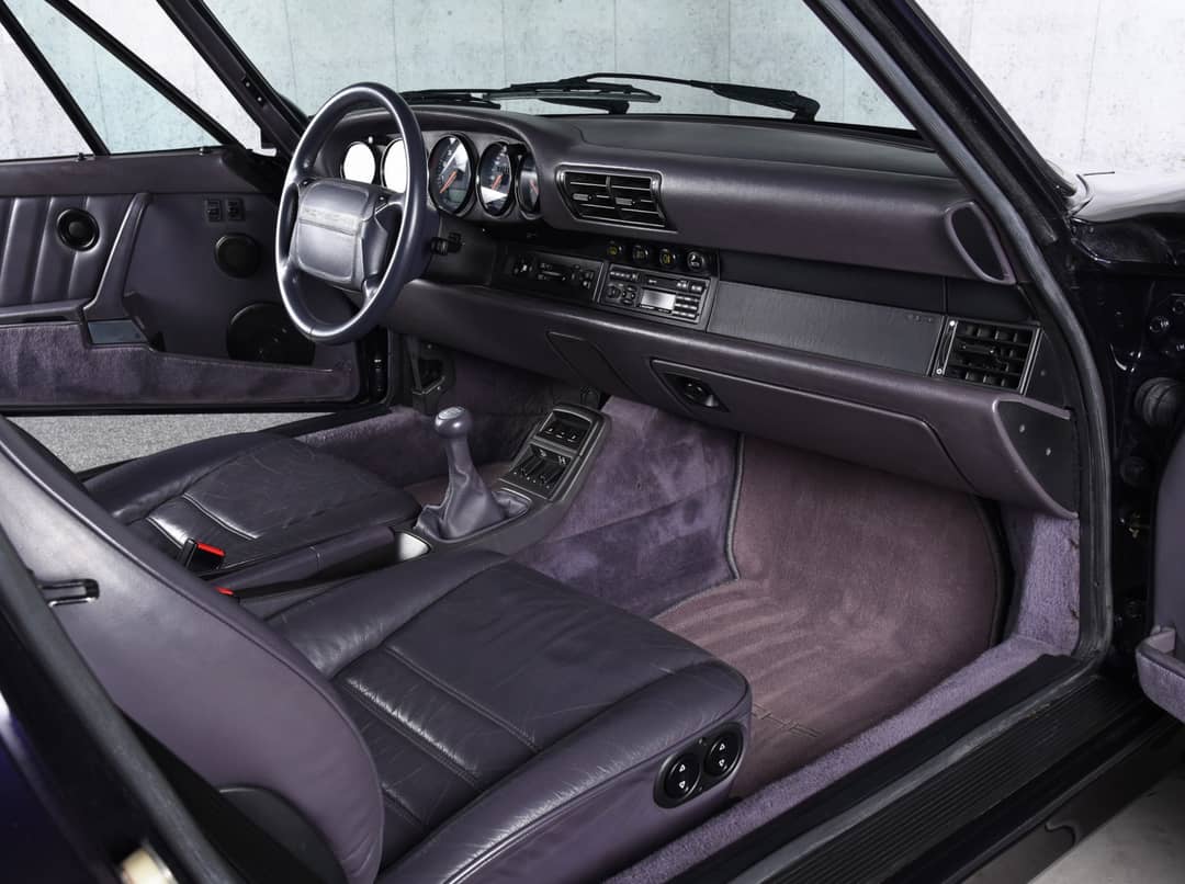 1993 Porsche 911 Carrera 4 30th Anniversary Jubilee Edition — photo 29