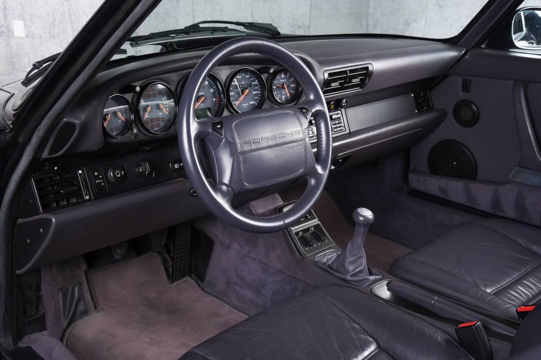 1993 Porsche 911 Carrera 4 30th Anniversary Jubilee Edition — photo 4