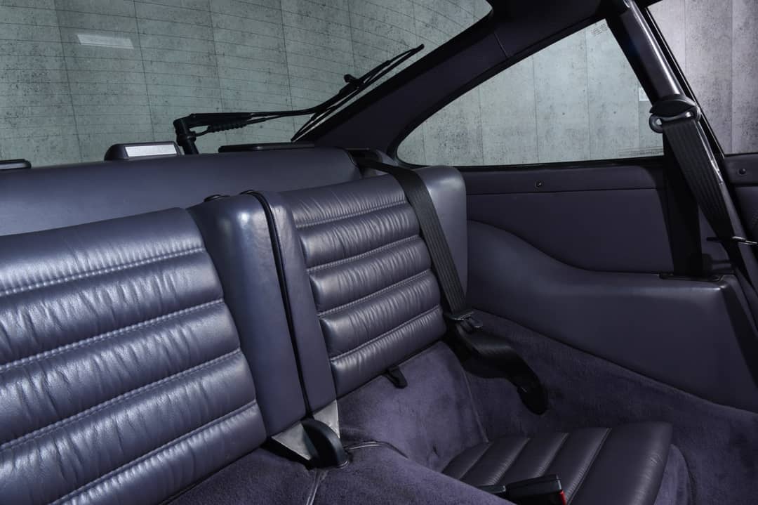 1993 Porsche 911 Carrera 4 30th Anniversary Jubilee Edition — photo 33