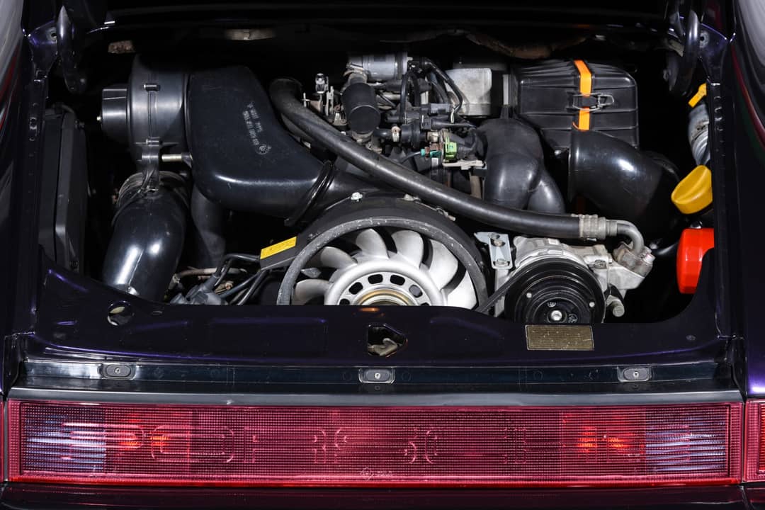 1993 Porsche 911 Carrera 4 30th Anniversary Jubilee Edition — photo 41