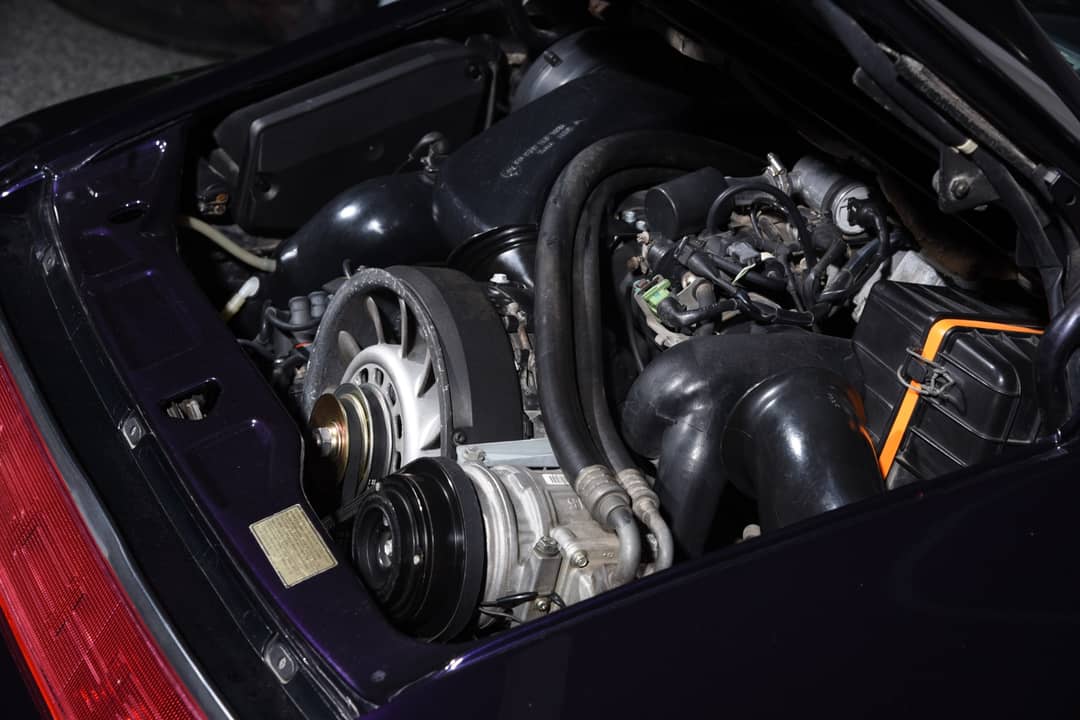 1993 Porsche 911 Carrera 4 30th Anniversary Jubilee Edition — photo 42