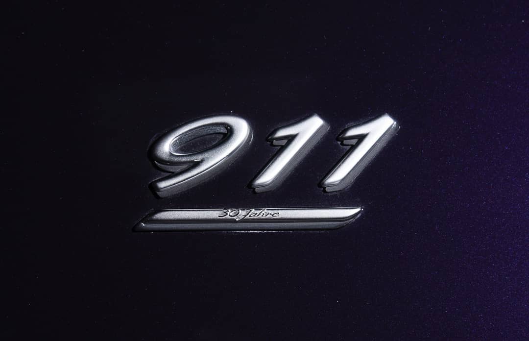 1993 Porsche 911 Carrera 4 30th Anniversary Jubilee Edition — photo 8