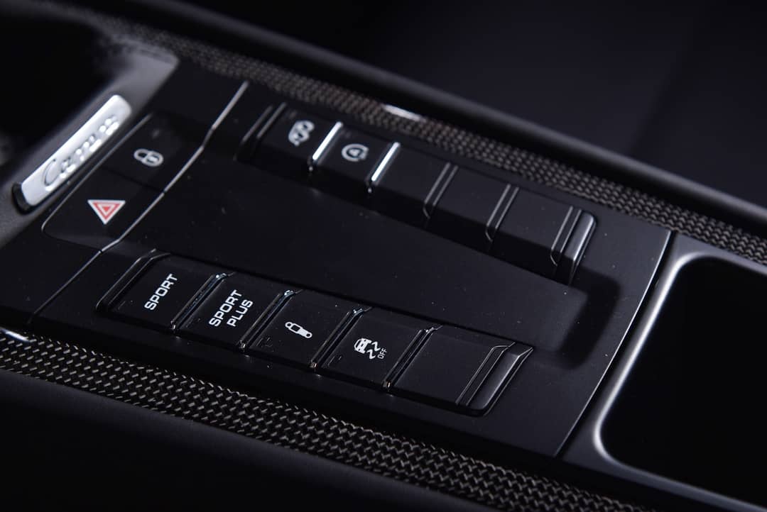 2016 Porsche 911 Carrera GTS — photo 28