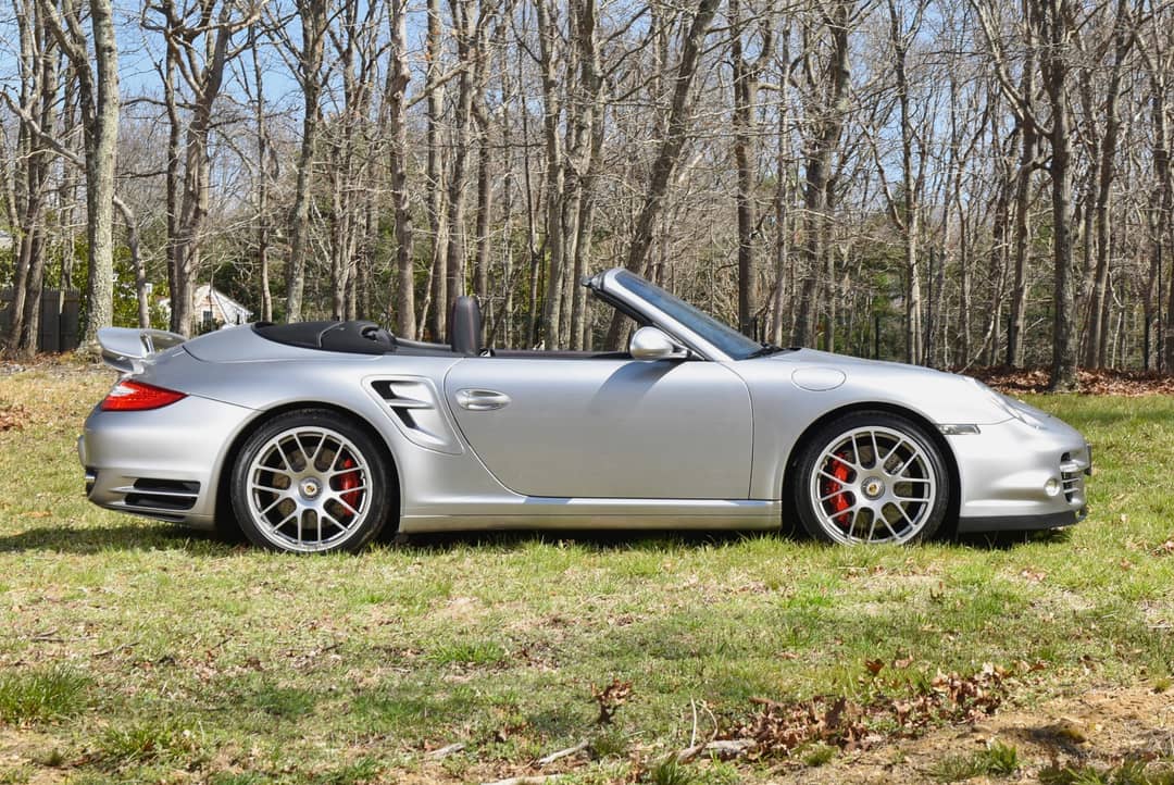 2011 Porsche 911 Turbo — photo 2