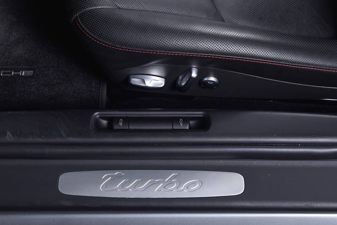 2011 Porsche 911 Turbo — photo 46