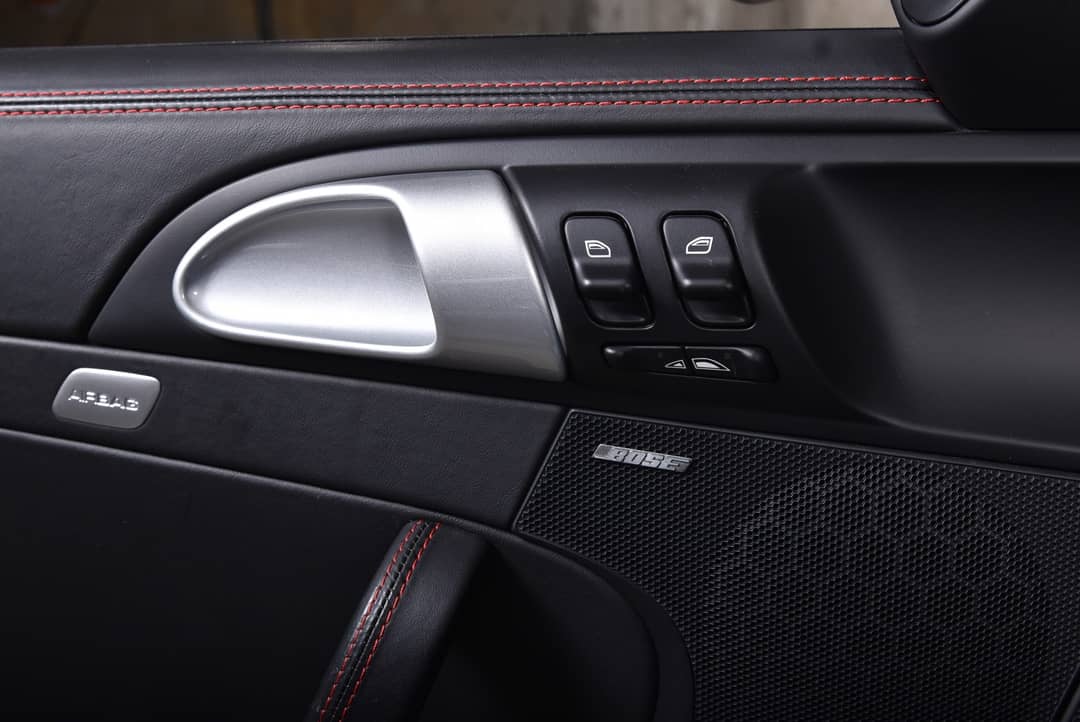 2011 Porsche 911 Turbo — photo 47