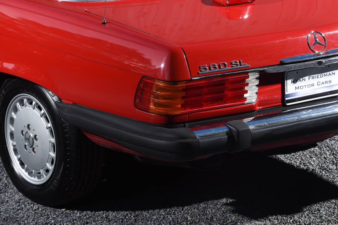 1987 Mercedes-Benz 560SL — photo 14