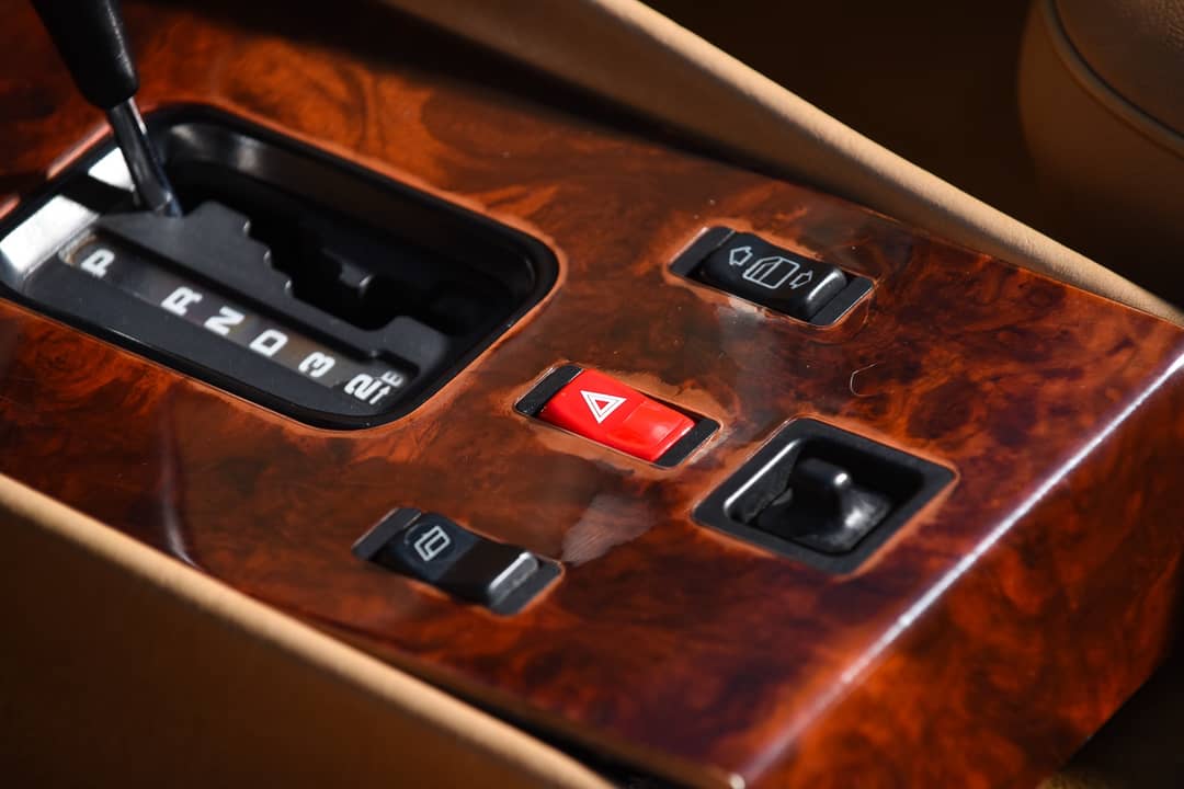 1987 Mercedes-Benz 560SL — photo 21