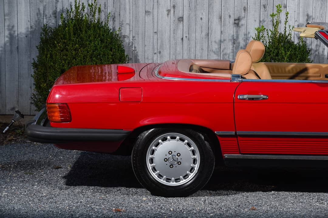 1987 Mercedes-Benz 560SL — photo 27