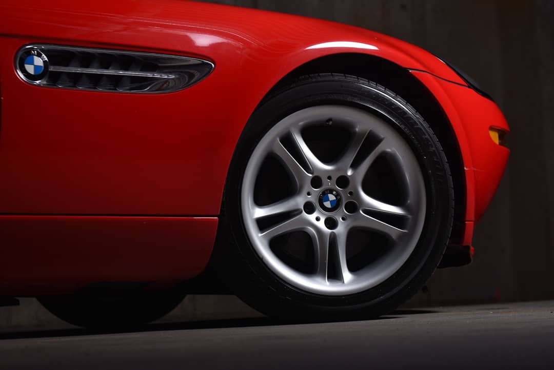 2002 BMW Z8 — photo 2