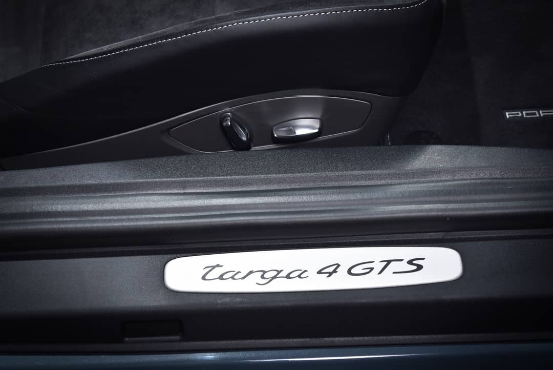 2017 Porsche 911 Targa 4 GTS — photo 23