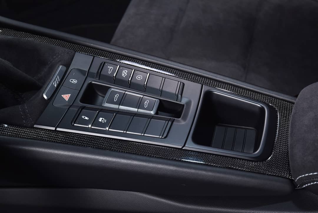 2017 Porsche 911 Targa 4 GTS — photo 28