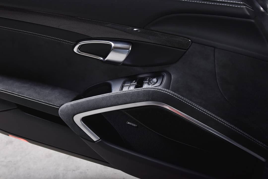 2017 Porsche 911 Targa 4 GTS — photo 39