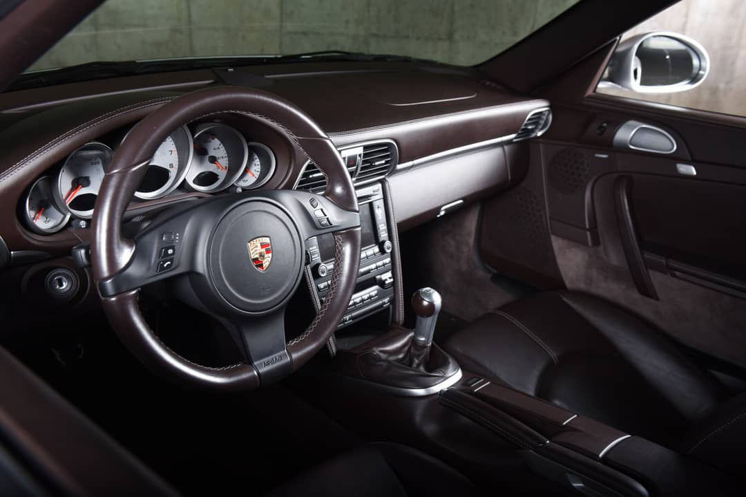 2011 Porsche Turbo — photo 17