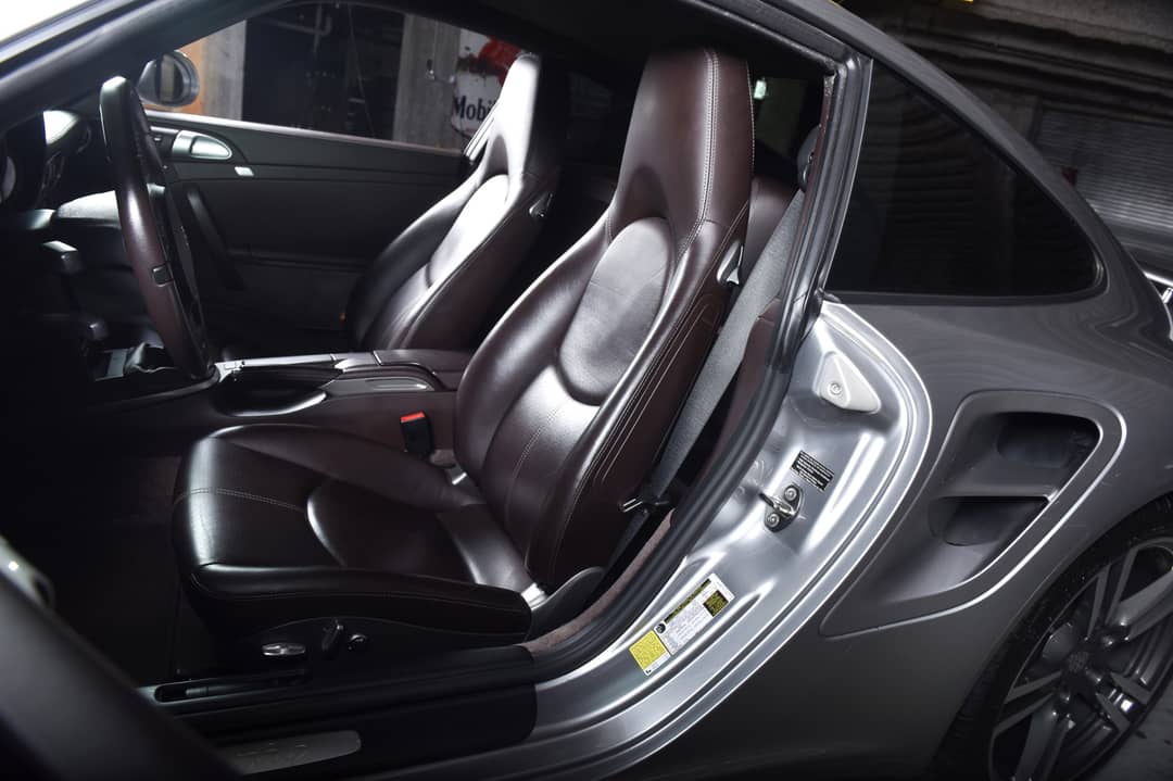 2011 Porsche Turbo — photo 20