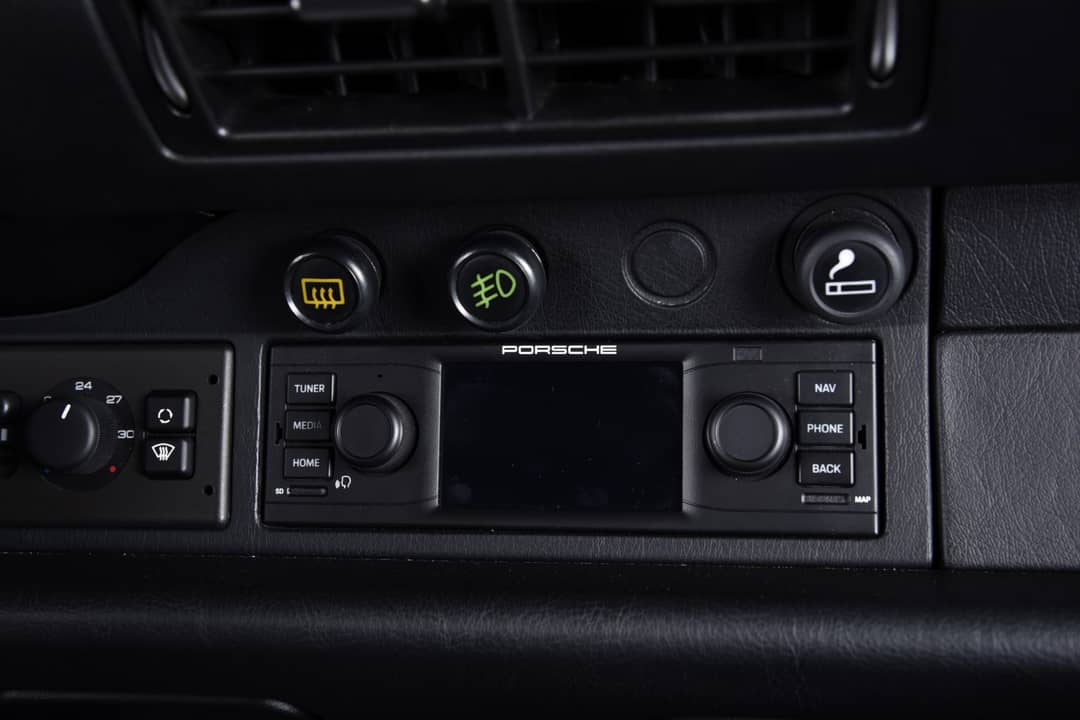 1994 Porsche 911 Carrera 4 — photo 18