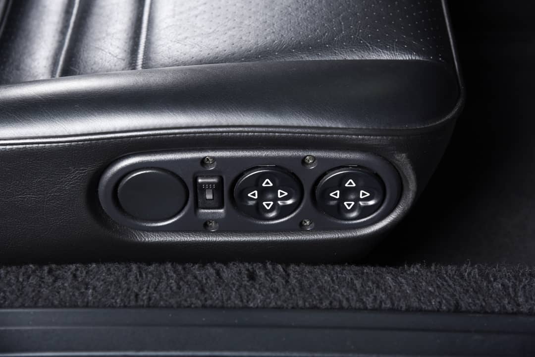 1994 Porsche 911 Carrera 4 — photo 22