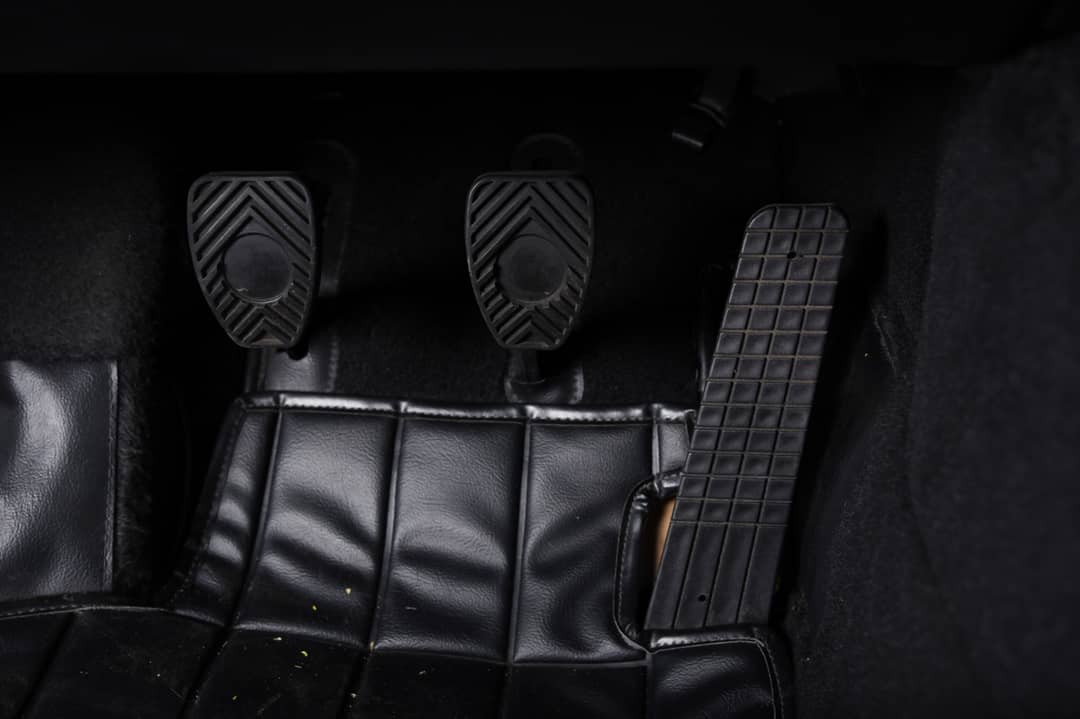 1994 Porsche 911 Carrera 4 — photo 30