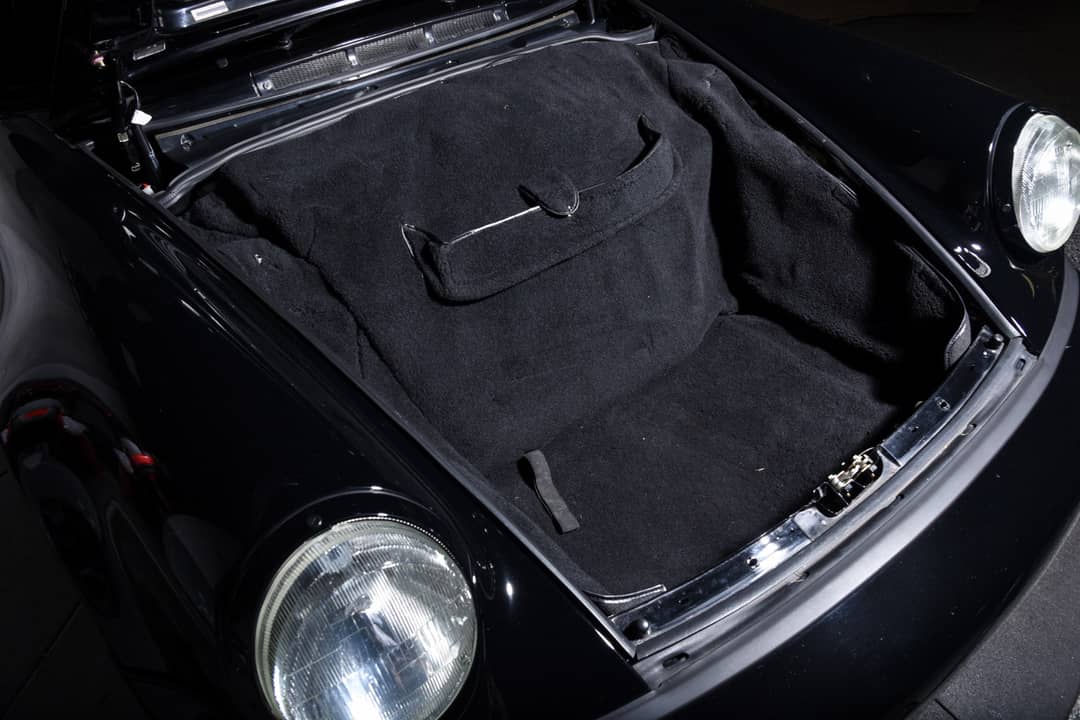 1994 Porsche 911 Carrera 4 — photo 32