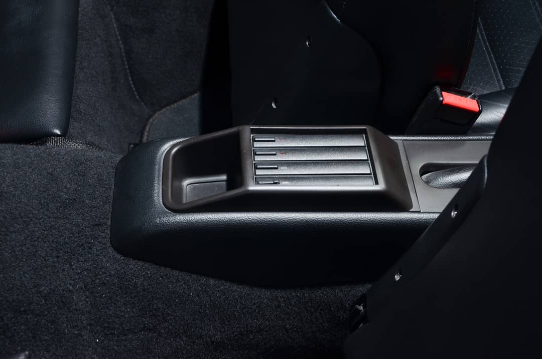 1994 Porsche 911 Carrera 4 Widebody — photo 48